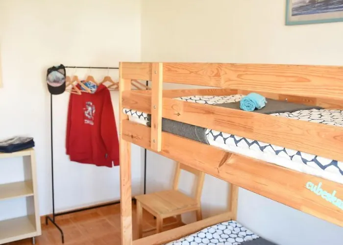Surf House Peniche Albergue