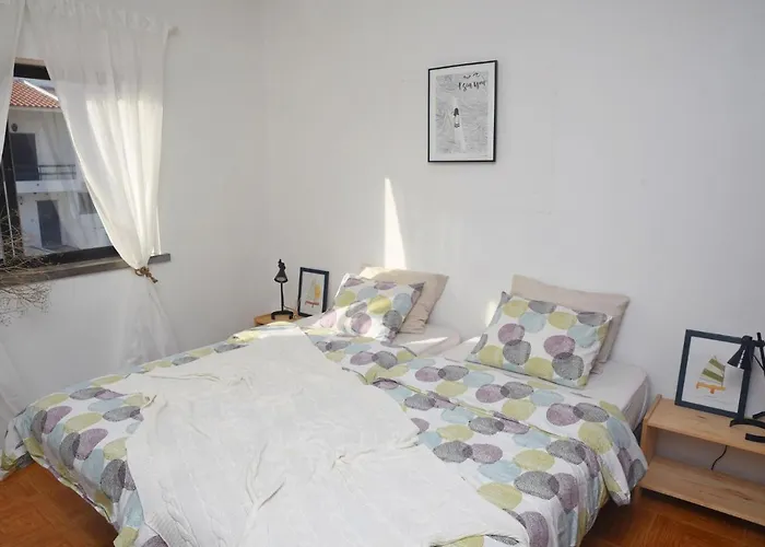 Surf House Peniche Albergue *