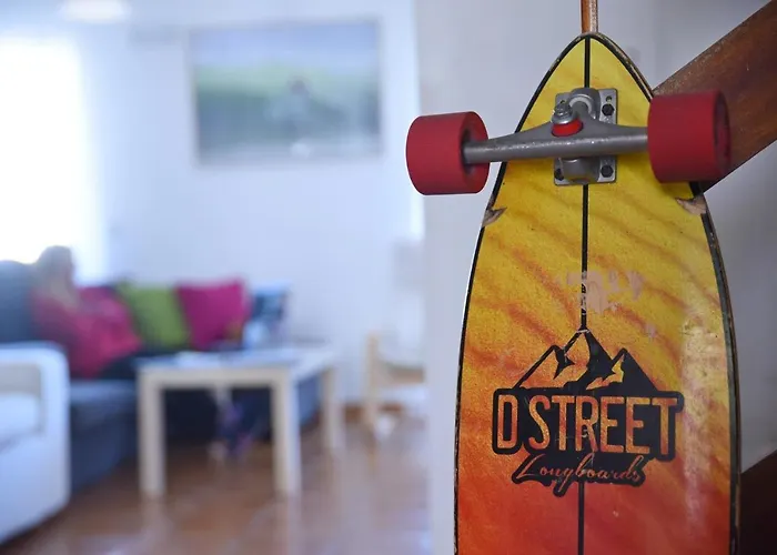 Surf House Peniche Albergue *